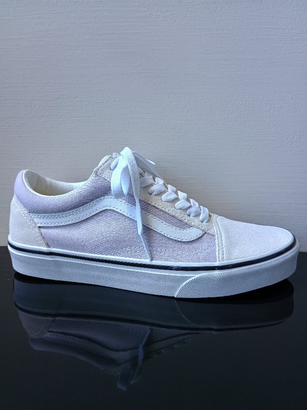 Vans Women Old Skool Suede/Canvas Sneaker in Elegant/Romantic 2 Tone Lilac Mist